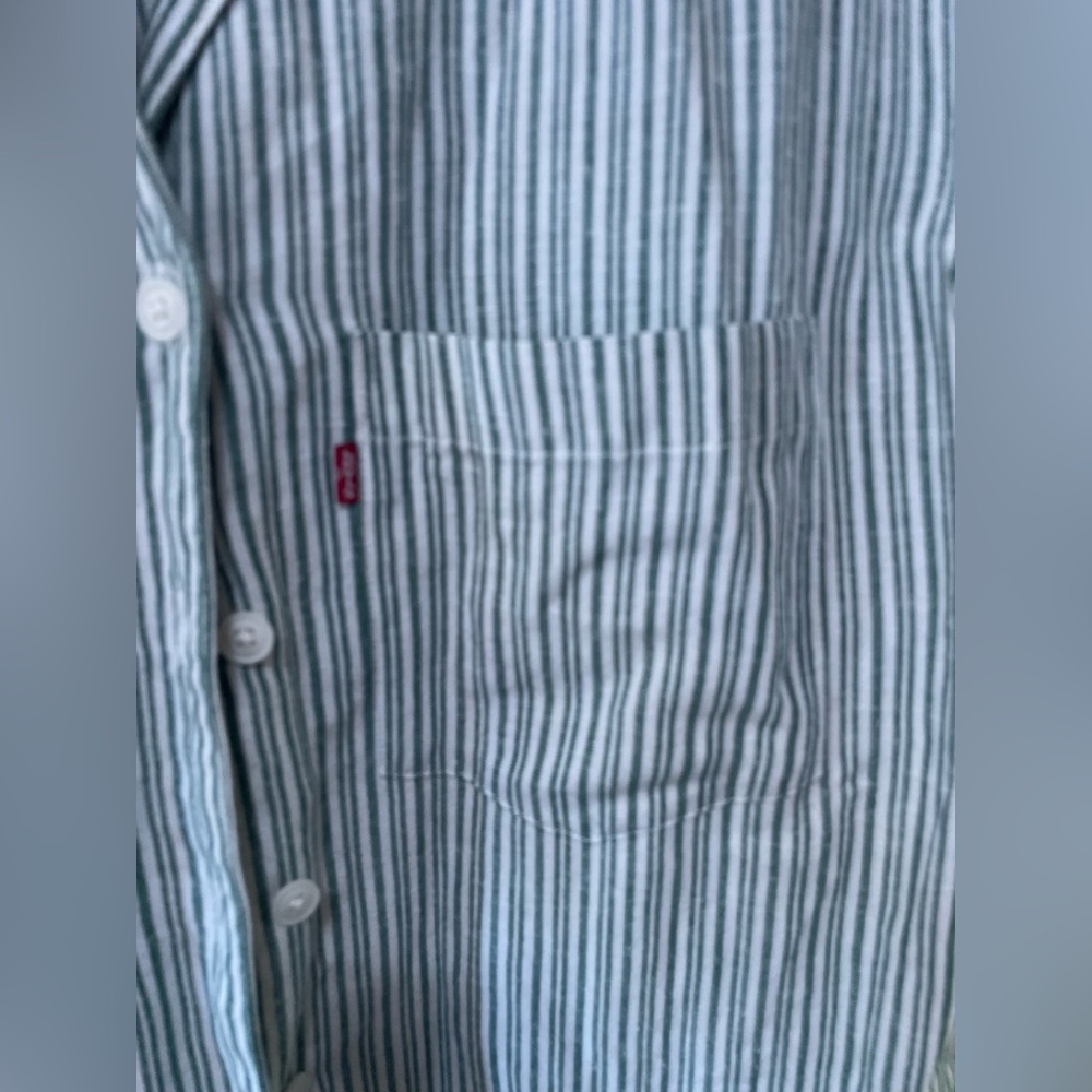 Levi’s button up S - Picture 2 of 3